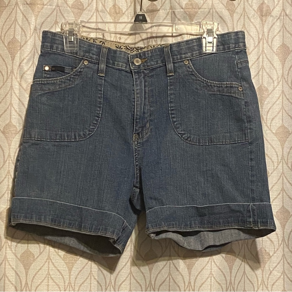 Shorts Lee Comfort Waistline Size 10 Medium Used !(#596)